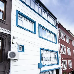 2* Aparthotel White Pearl